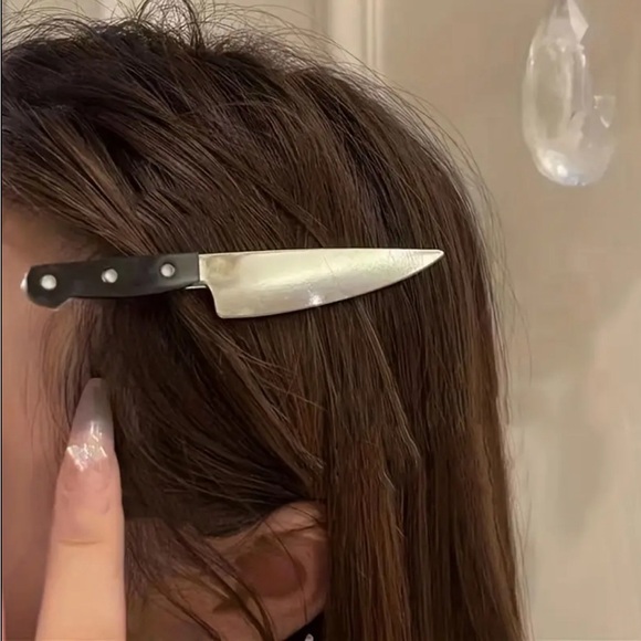 Other - 1pc Novelty Knife Hair Clip